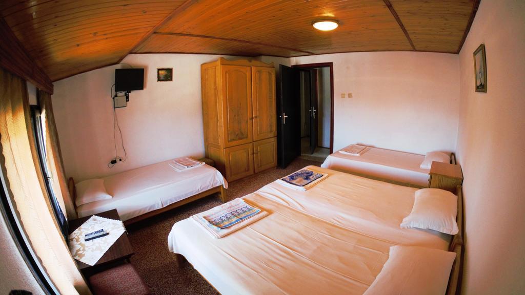 Hotel Atanasovi House Shkorpilovtsi Exterior foto